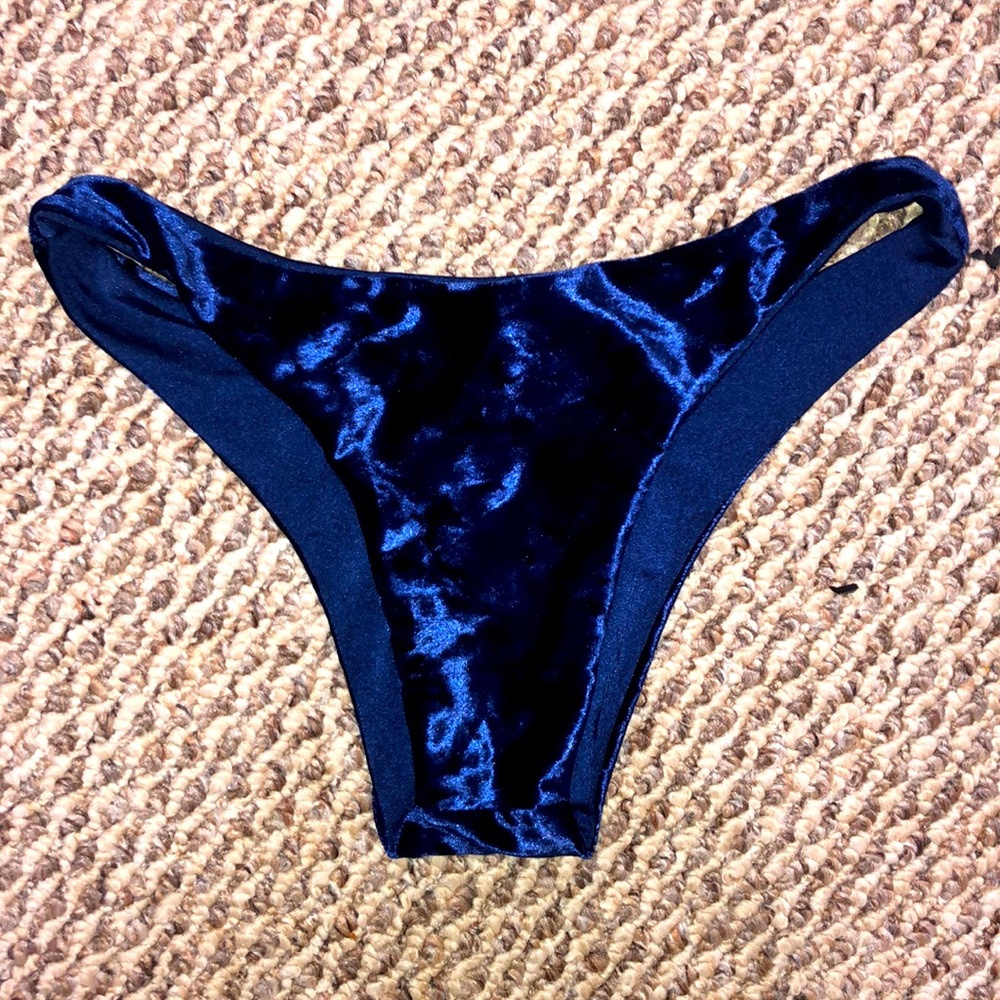 DBRIE blue velvet bikini bottoms // never worn